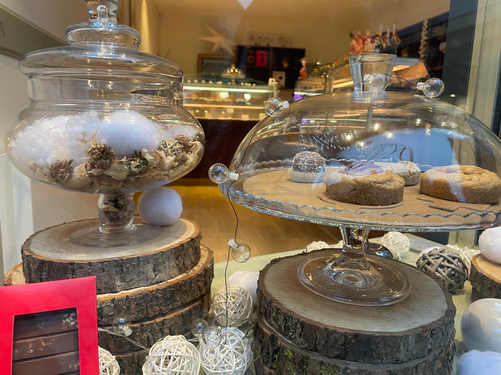 Chez Ninon patisserie — Les Pâtisseries de Ninon, on the rue Buffon in Semur-en-Auxois