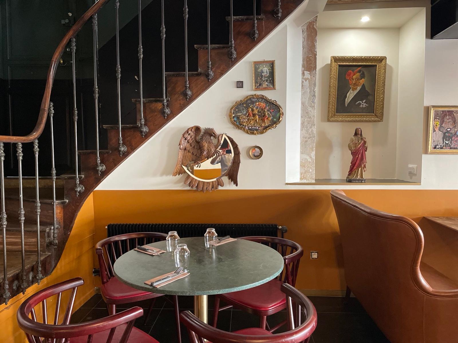 La Rumeur, a convivial bar-restaurant in the medieval centre of Semur-en-Auxois