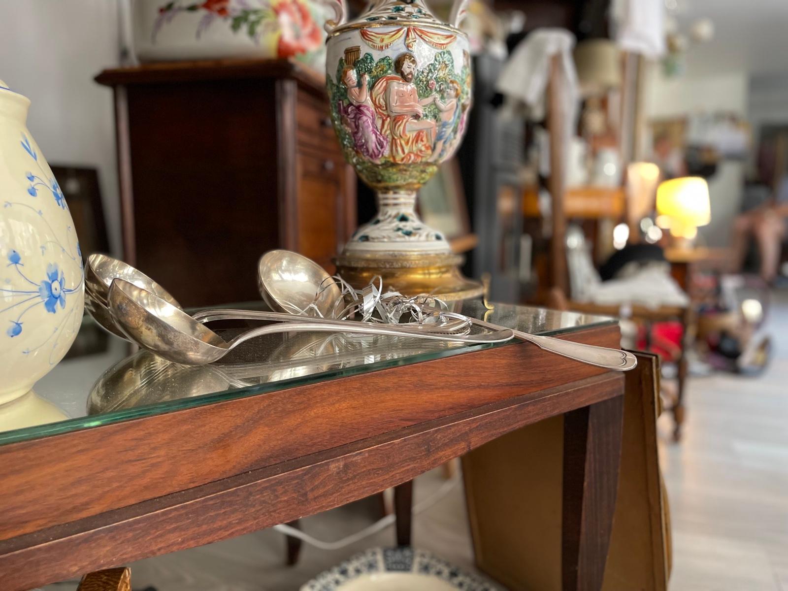 Notre Histoire boutique, women's ready-to-wear on the rue Buffon in Semur-en-Auxois